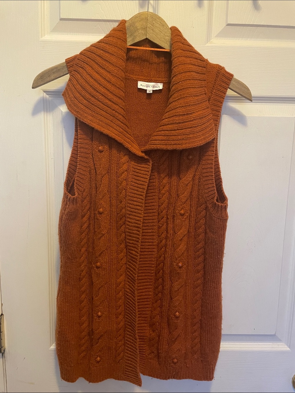 Northern Reflections Cable-Knit Sleeveless Cardigan Vest - Rust